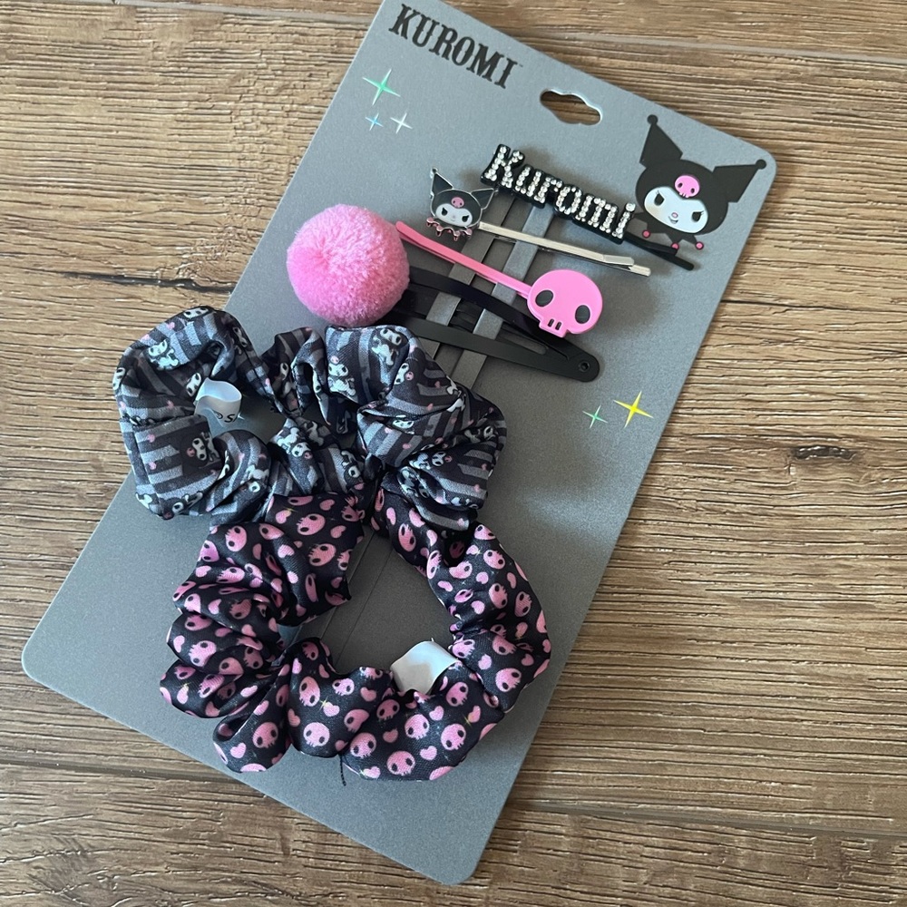 KUROMI-NWT Hair Accessories Set
